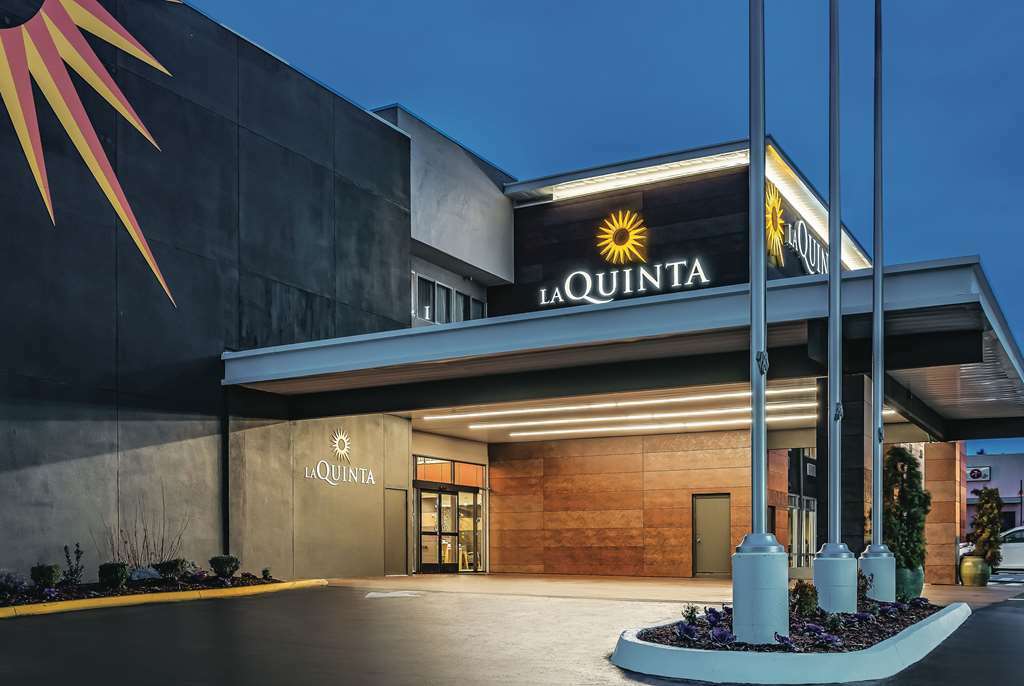 Отель La Quinta By Wyndham Seattle Федерал-Уэй Экстерьер фото
